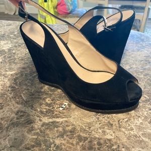 Pelle Moda Wedges///Black///women’s size 9